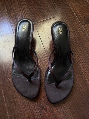 Heeled sandals